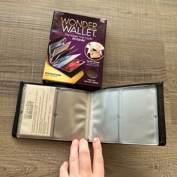 Wonder Wallet nwt - Picture 3 of 3